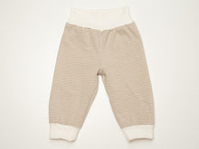 Laden Sie das Bild in den Galerie-Viewer, Baby toddler pants sewing pattern LUCCA - Patternforkids