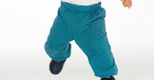 Laden Sie das Bild in den Galerie-Viewer, Baby pants sewing pattern ebook pdf TORINO - Patternforkids