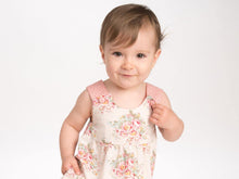 Laden Sie das Bild in den Galerie-Viewer, Baby Pinafore dress for girls sewing pattern pdf CLARA - Patternforkids