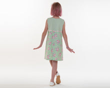 Load image into Gallery viewer, Mädchen Kleid in A-Linien mit verdecktem Reißverschluss Tasche und Zierband GEMMA, Gr.92-158 Schnittmuster pdf von Patternforkids