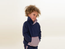 Laden Sie das Bild in den Galerie-Viewer, Schnittmuster Sweatshirt Hoodie FLY von Patternforkids Ebook PDF